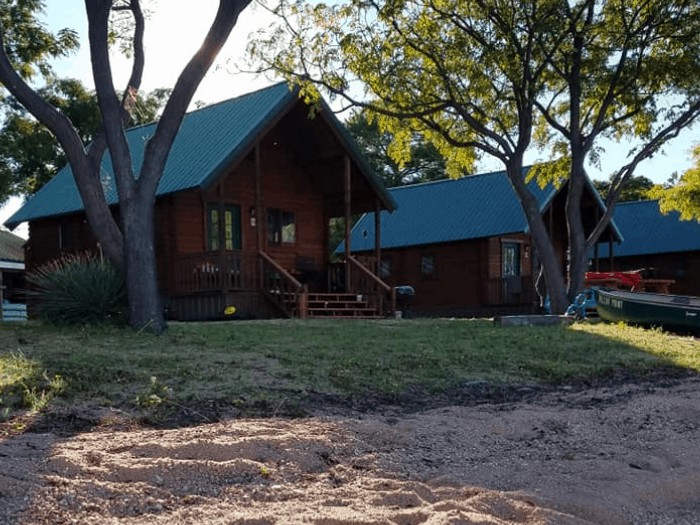 Image of Willow Point Resort's waterfront Lake Cabins in Texas